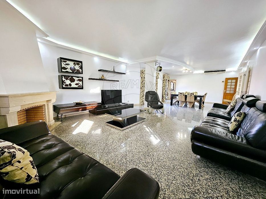 T5 Apartment for Sale