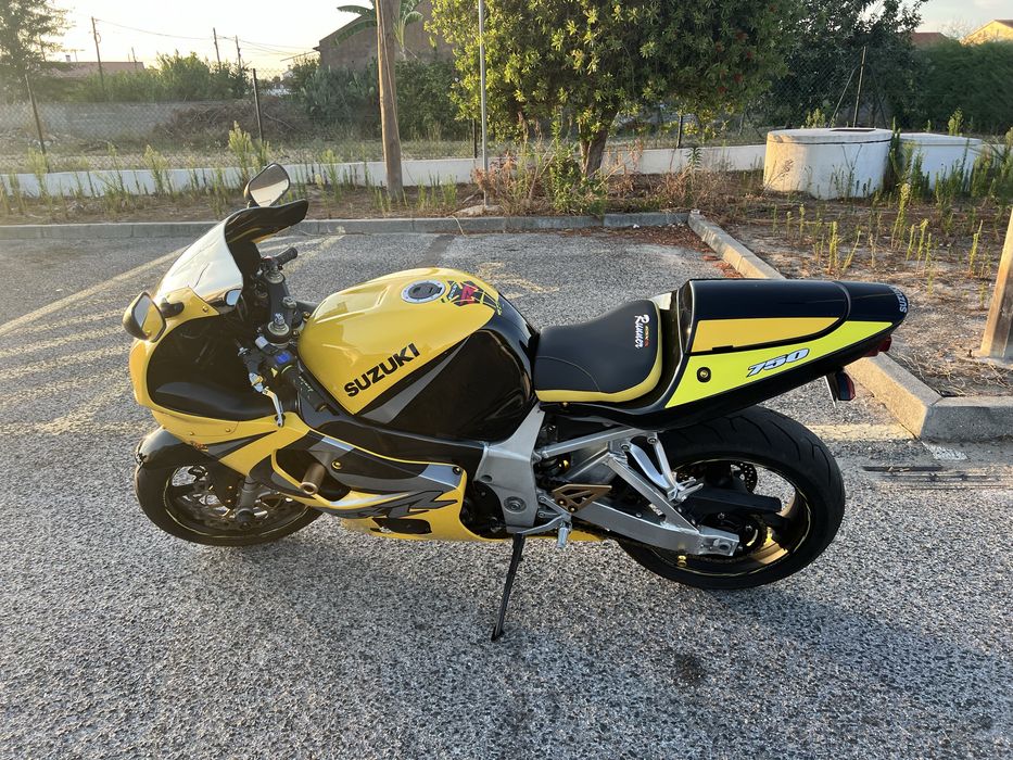 Suzuki GSXR 750 2001 (K1)