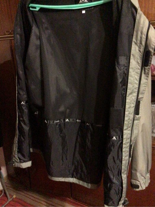 Куртки,  шапка, перчаткі  чоловічі великих розмірів