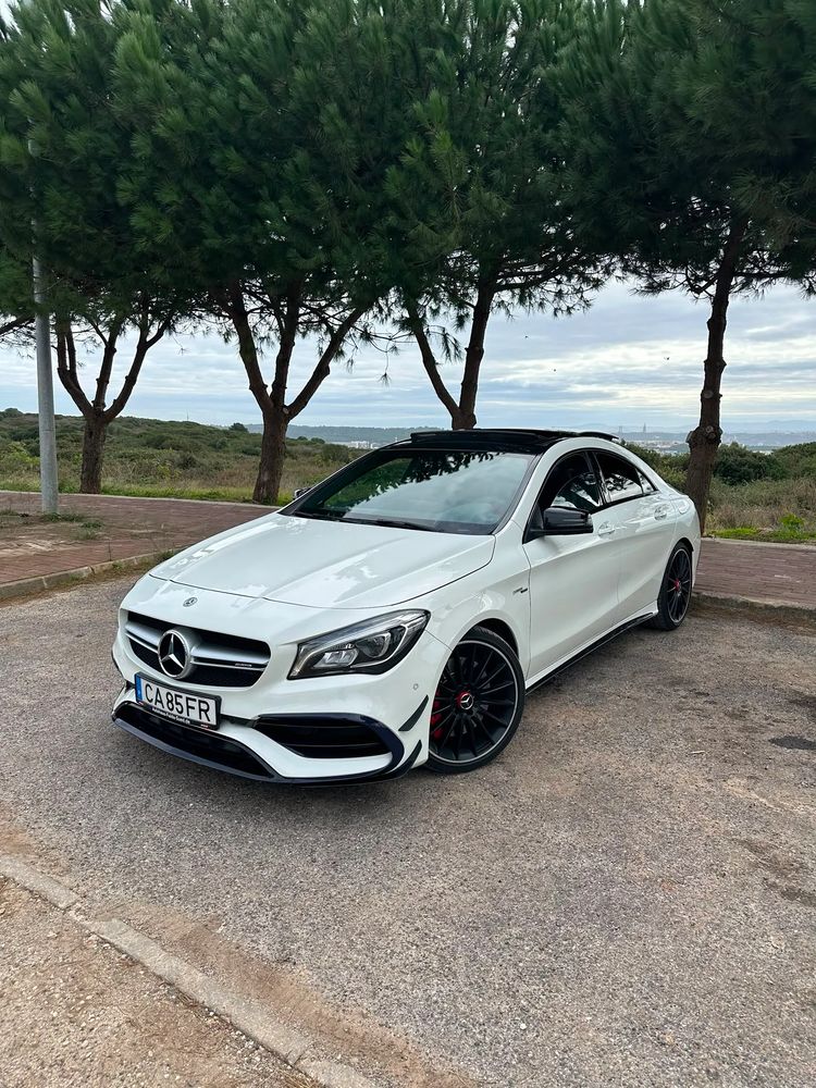Mercedes-Benz CLA 45 AMG 4Matic Speedshift 7G-DCT