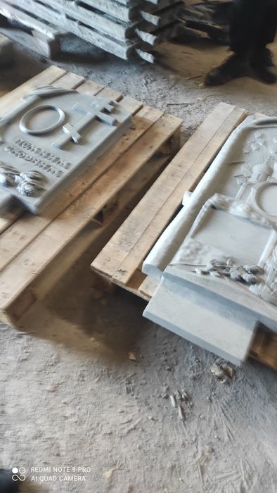 Памятники из бетона