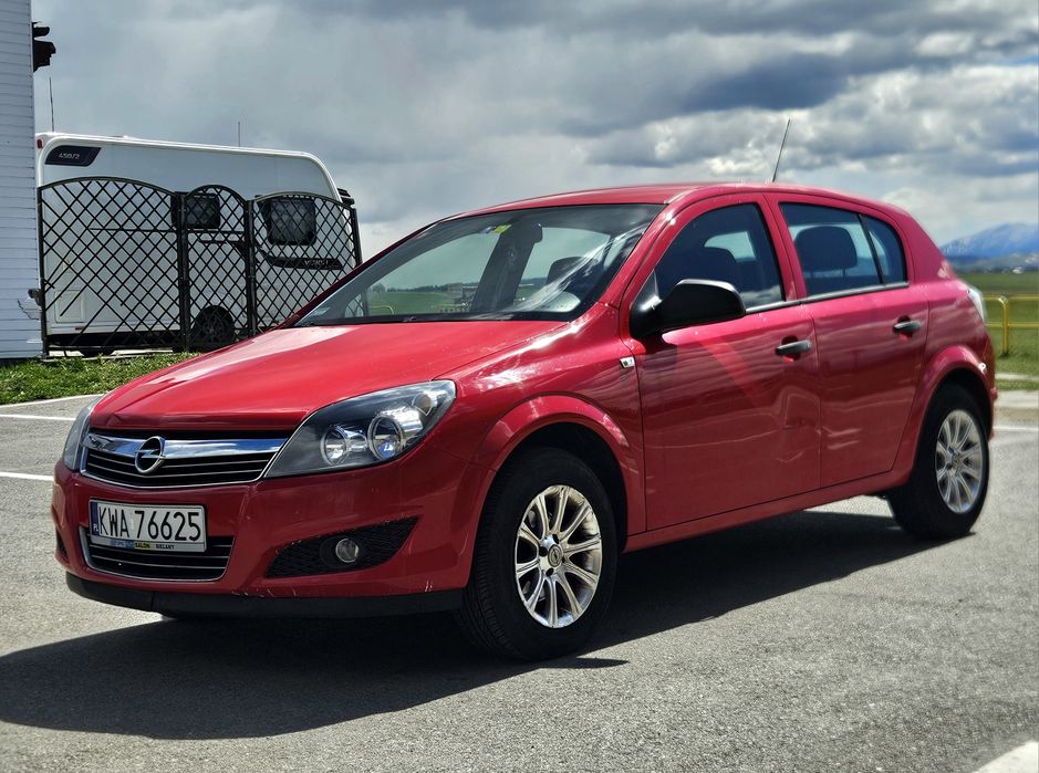 Opel Astra H 1.4 TwinPort 90 KM MT5