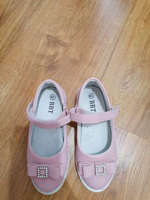 Продам туфельки для дівчинки