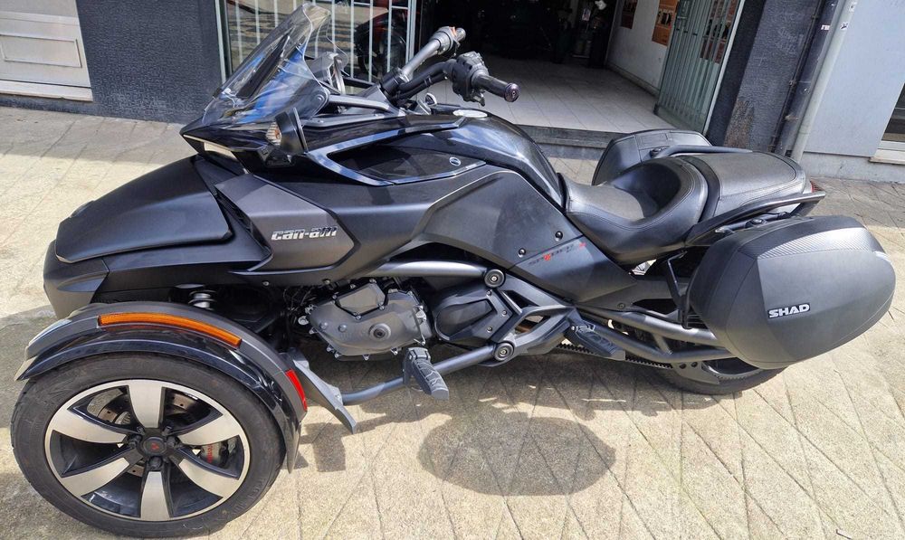 Can-am Spyder F3 s com extras