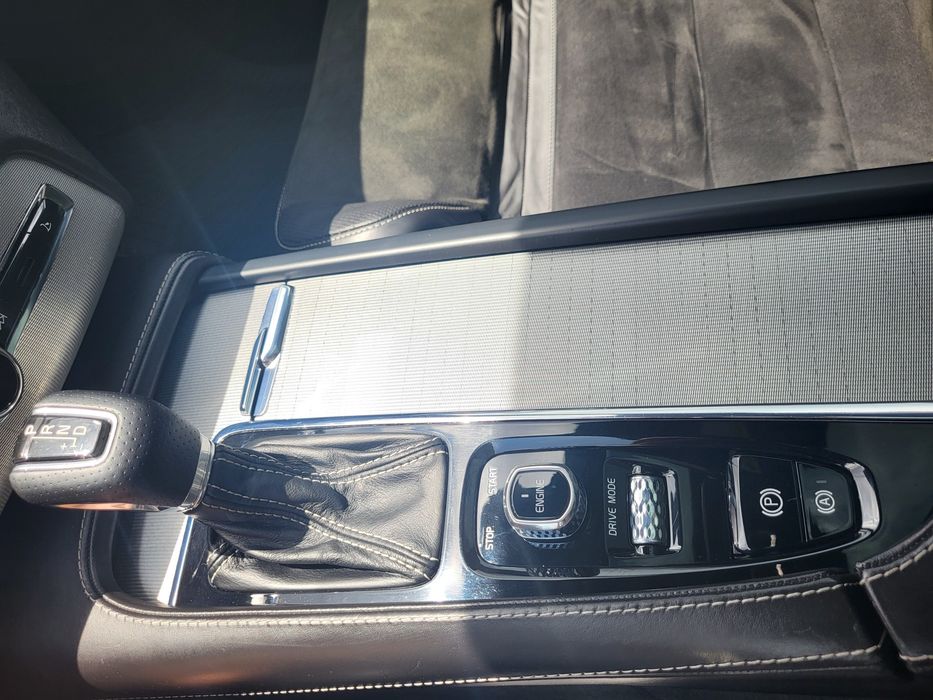 volvo xc90 R-DESIGN
