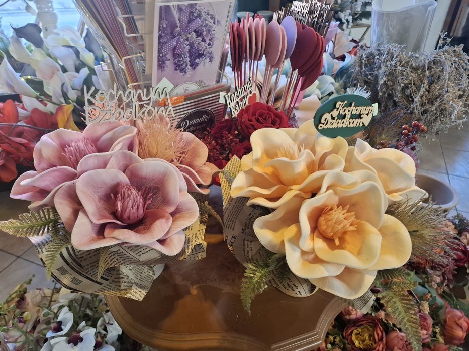 Kwiaciarnia Prezenty na Dzien Babci I Dziadka