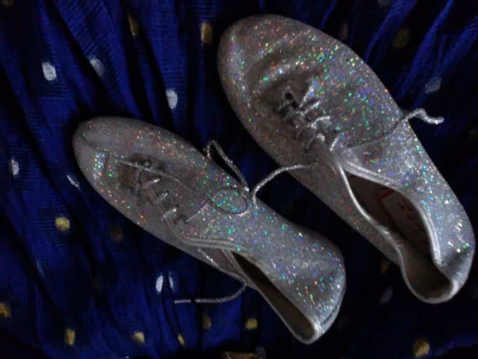 buty-baleriny KATZ roz.1 i 4-z Londynu, sukienka chabrowa od 39zł