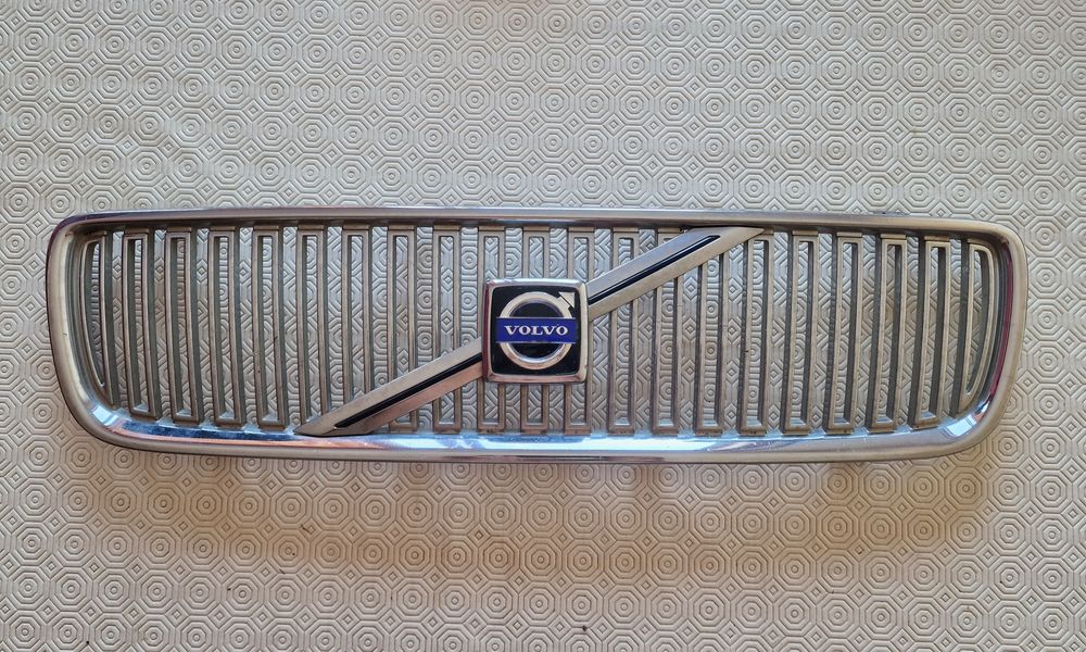 Grelha frontal Volvo V70