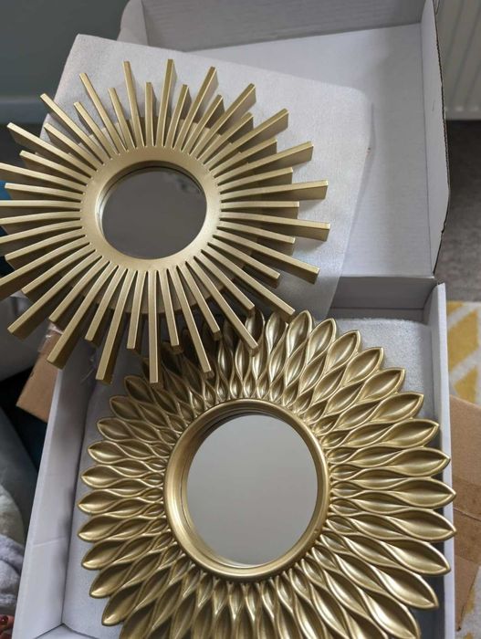 Dekoracja zestaw 3 luster w złotych ramkach do domu na ścianę