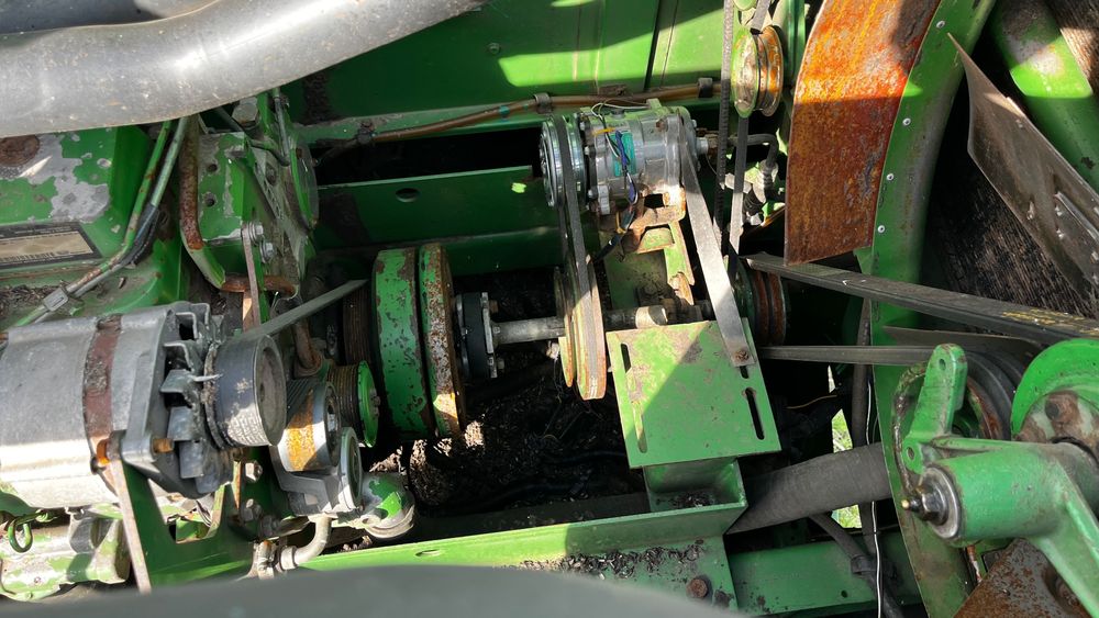 Комбайн John Deere 1550