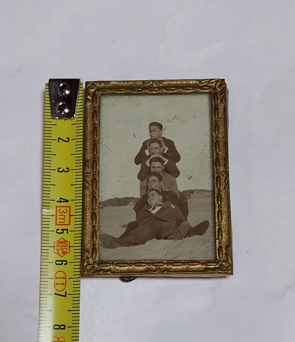 Moldura pequena muito antiga