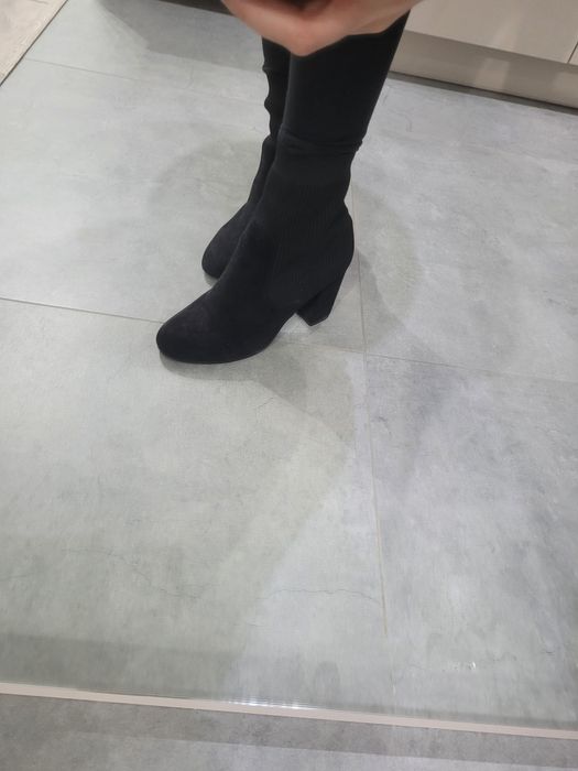 Klasyczne czarne niskie botki r. 38