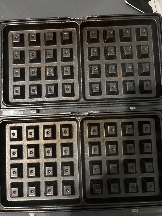 Сендвічниця Liberton LSM-8031