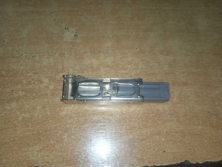 Блюмоушн Доводчик Blumotion для петли накладнойи  Clip и Clip-Top