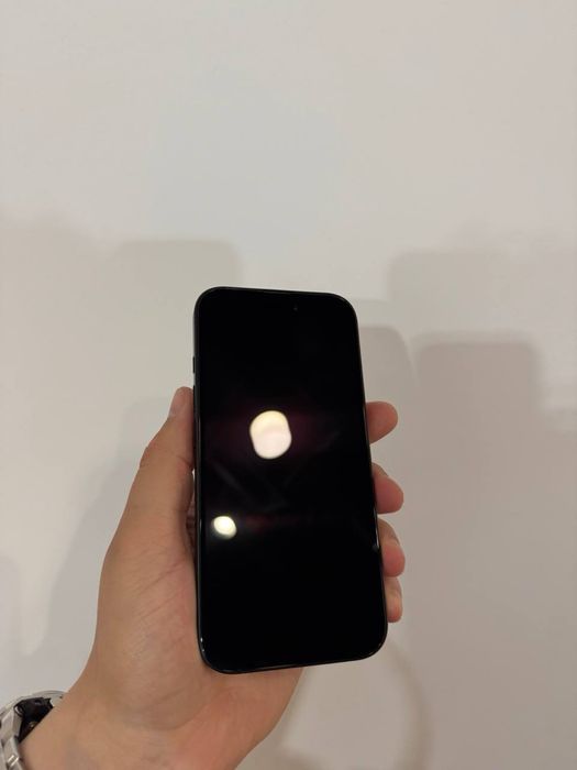 Айфон ~ Apple iPhone 16 ~ 128GB ~ Black (MYE73) ~ б.у ~ Айфон 16 ~ 128Гб ~ Черный