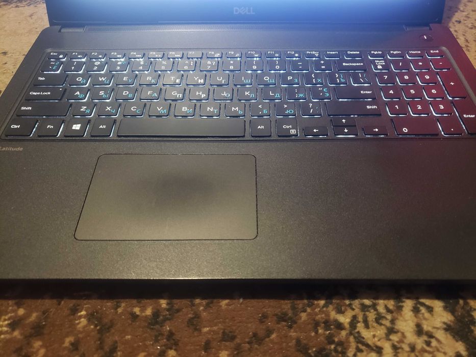 Dell Latitude 3580 15.6" FullHD Core i5 256GB SSD 8GB DDR4 WebCam