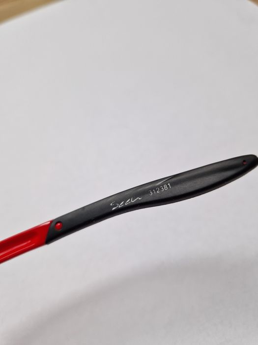 Dziecięce okulary przeciwsłoneczne marki Seen z filtrem UV