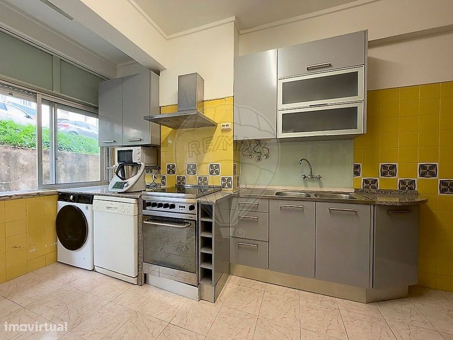 Apartamento T1 para venda — Santo António Dos Cavaleiros E Frielas, Lisboa