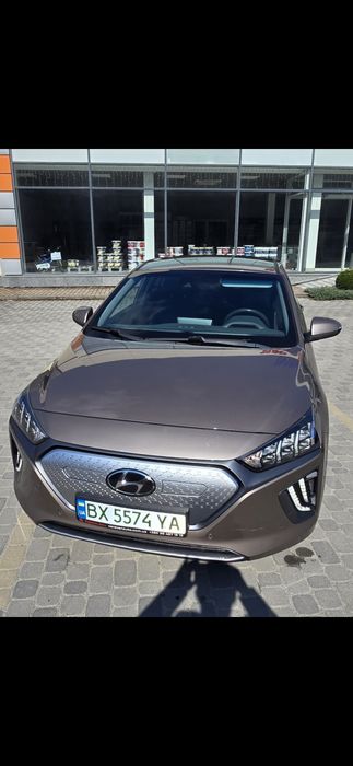 Супер електро автомобіль Хюндай Іонік