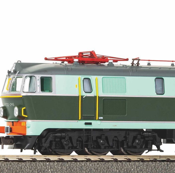 PIKO H0 (96340) - Lokomotywa Elektryczna z dźwiękiem ET22 PKP Ep. IV