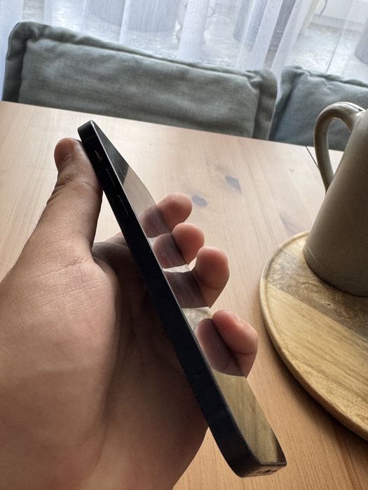 iPhone 12 - Stan BDB (kondycja baterii 94%)