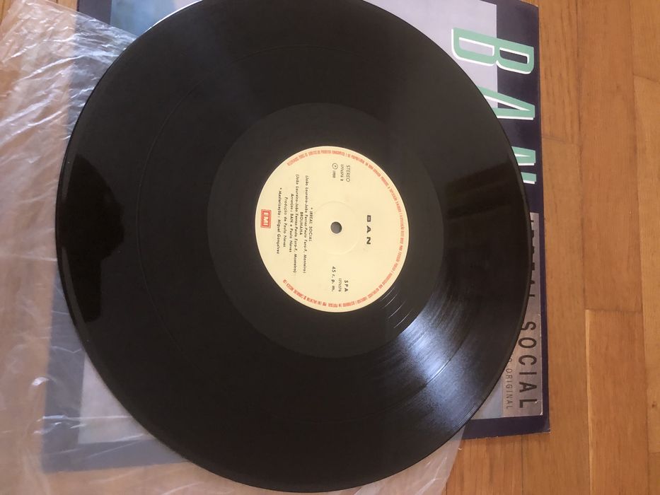 Disco vinil dos. Ban irreal social