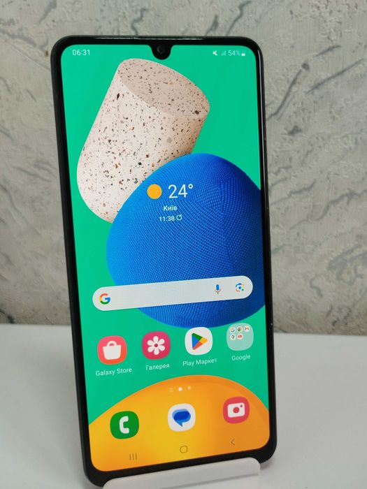 Мобильный телефон смартфон Samsung Galaxy M32 ,NFC, 6/128, отличное состояние