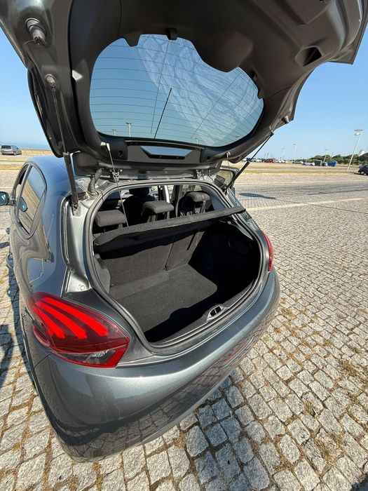 Peugeot 208 — fotografia 8