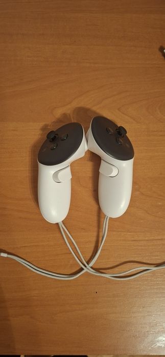 Zestaw Meta Quest 3S + BoBoVR z akumulatorem