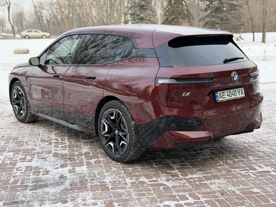 BMW iX XDrive50 2022 рік
