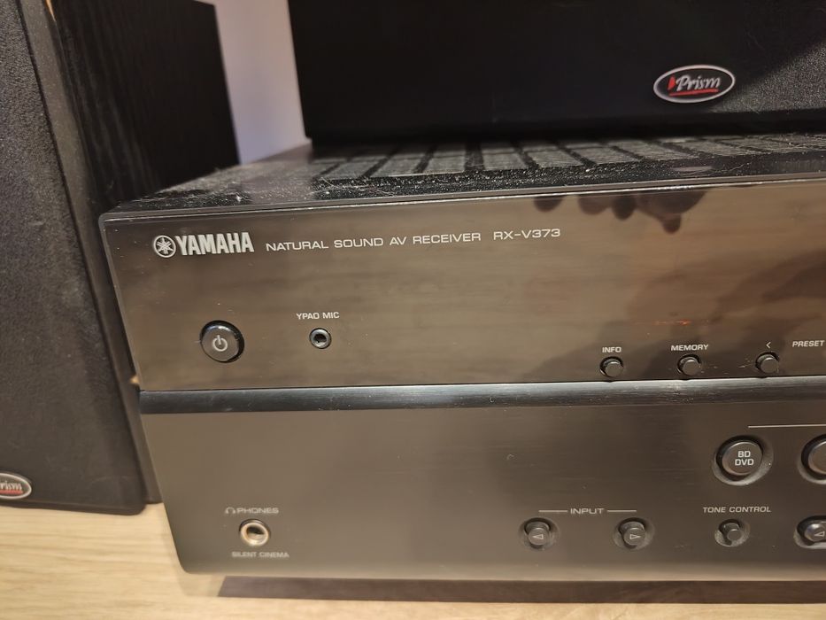 Kino domowe  Amplituner Yamaha RX-V373 z głośnikami Prism 100