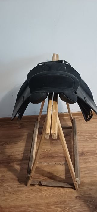 Siodlo wszwchstronne 15,5 cala. Łęki wymienne.