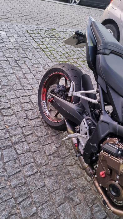 Honda CB650R 2025 E-clutch