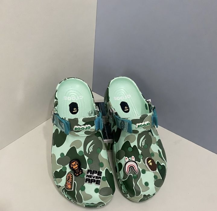 Сучасні крокси бейп bape