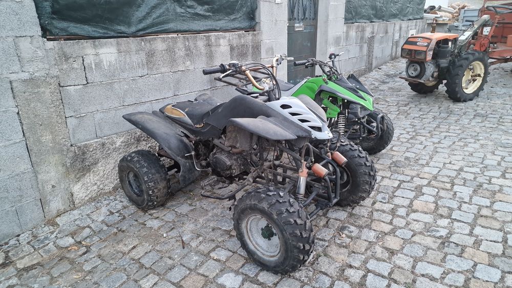 Duas Moto 4  s / docs