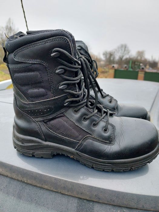 Продам дві пари берці виробнитства Чехії