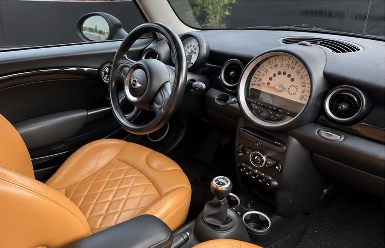 Mini One Diesel 1.6 — photo 3