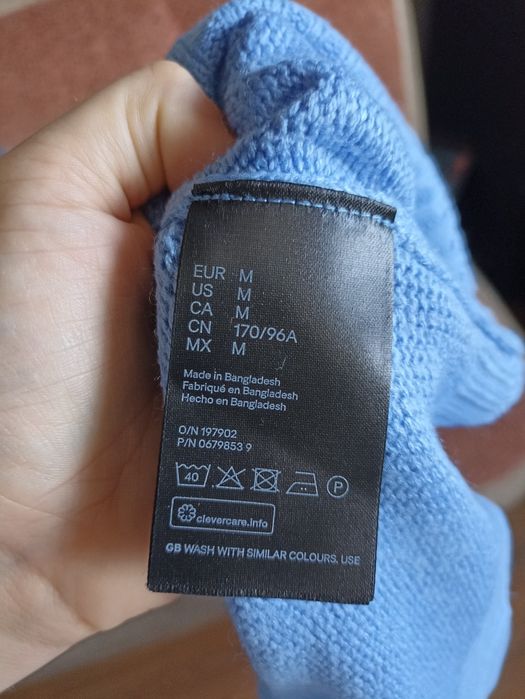 Sweter h&M niebieski 100% akryl