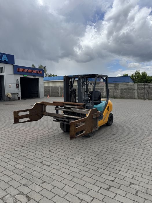 Komatsu FD25T-16 Навантажувач Захват Кіповий