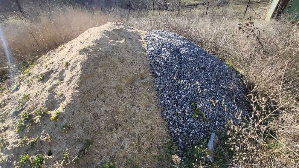 Дачний будинок з участком