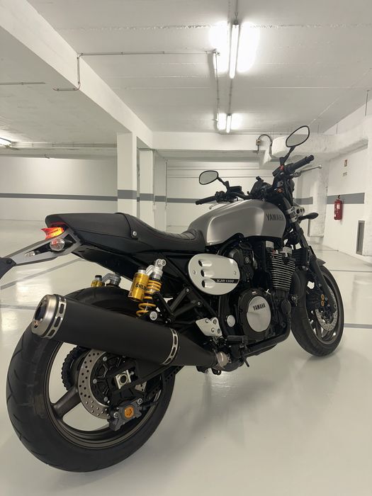 Yamaha XJR 1300 - Suspensao OLHINS regulaveis