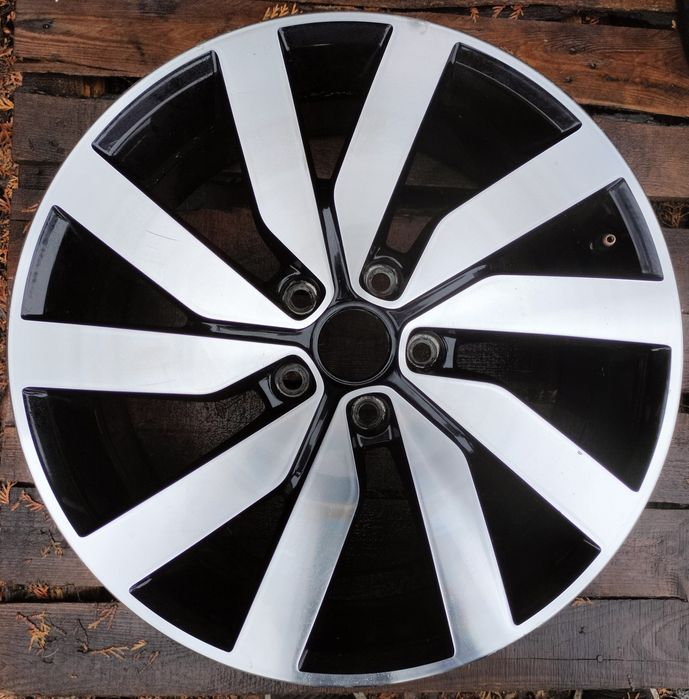 Felga Oryginał VW Golf Touran Caddy 5G0.601.025.AL 7,5Jx18 ET51 5x112