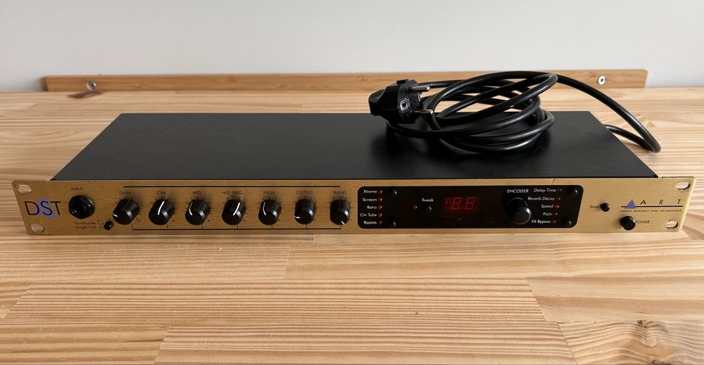 ART Dr-x 2100 processor sampler, Dst4 Tube preamp with digital effects