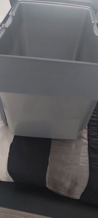 built-in trash can64552771197442122