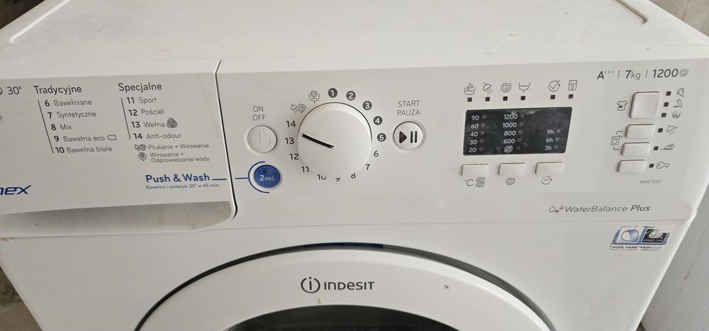 Pralka indesit..