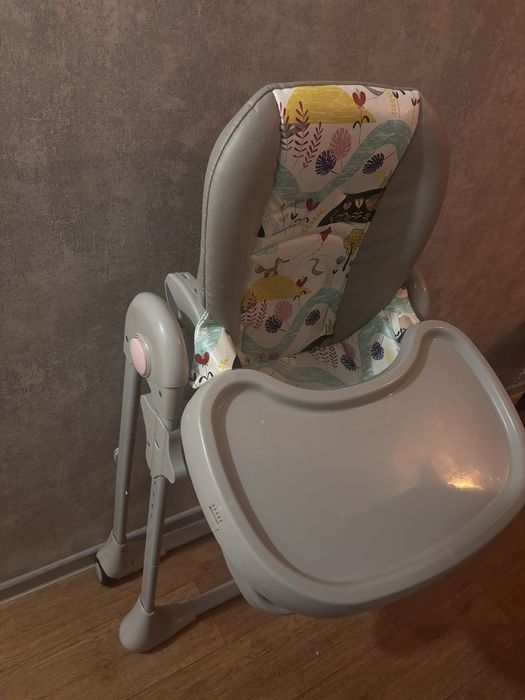 Стільчик для годування