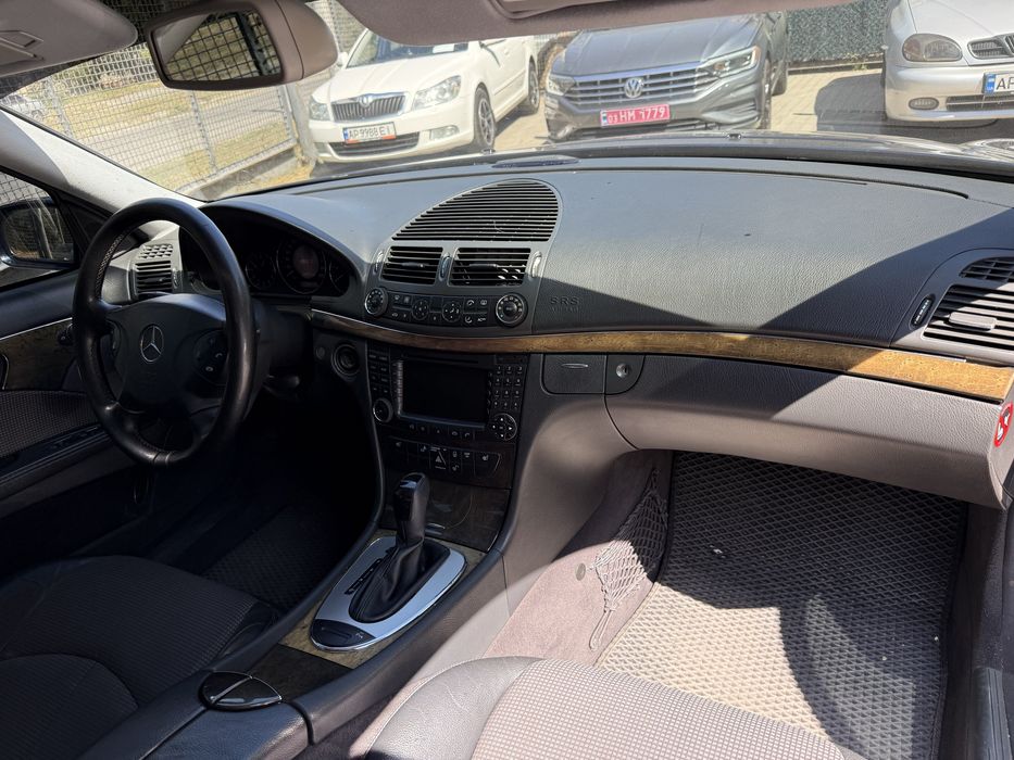 Mercedes e211 дизель автомат