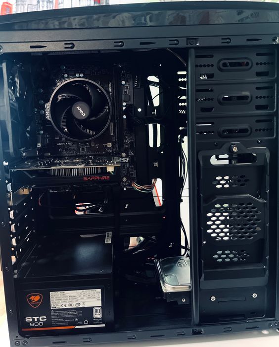 Компʼютер з монітором / Ryzen 3 3200G / RX 550 / MSI A320 Pro