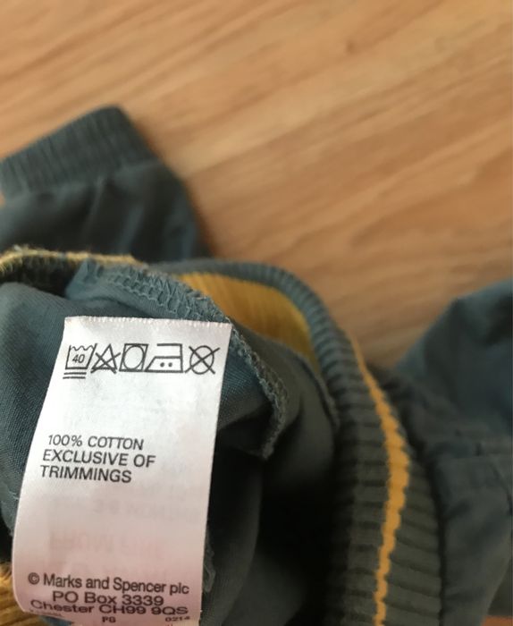 Spodnie materialowe ze sciagaczem na 3 - 6 miesiecy