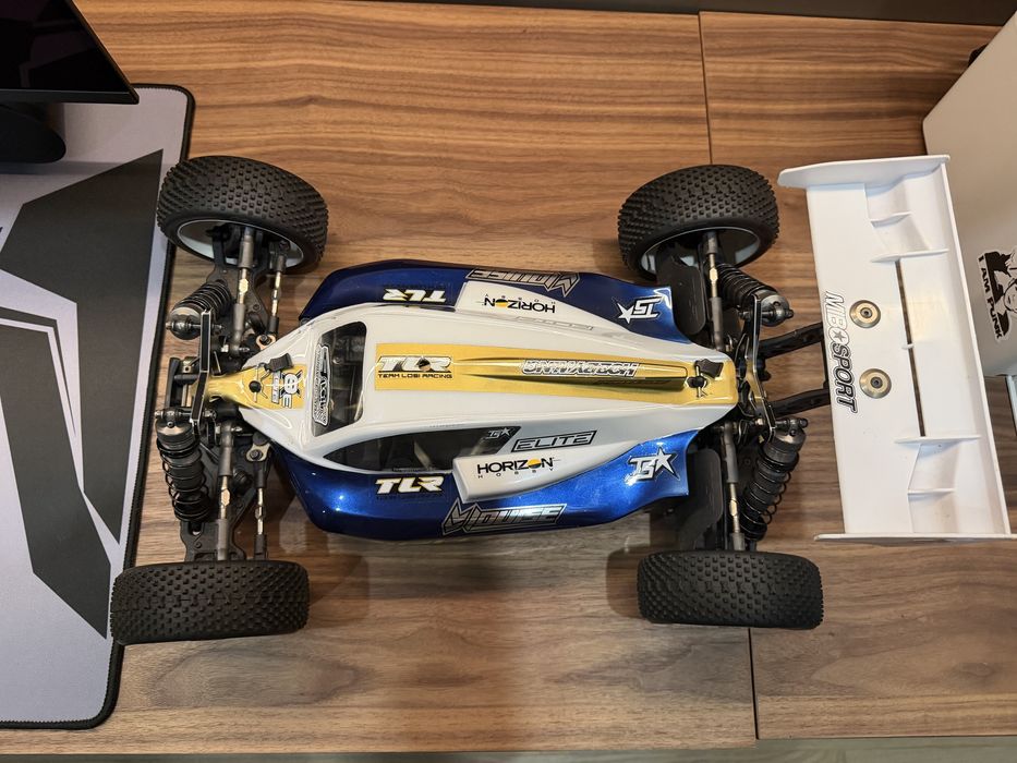 TLR 8ight-X/XE Elite